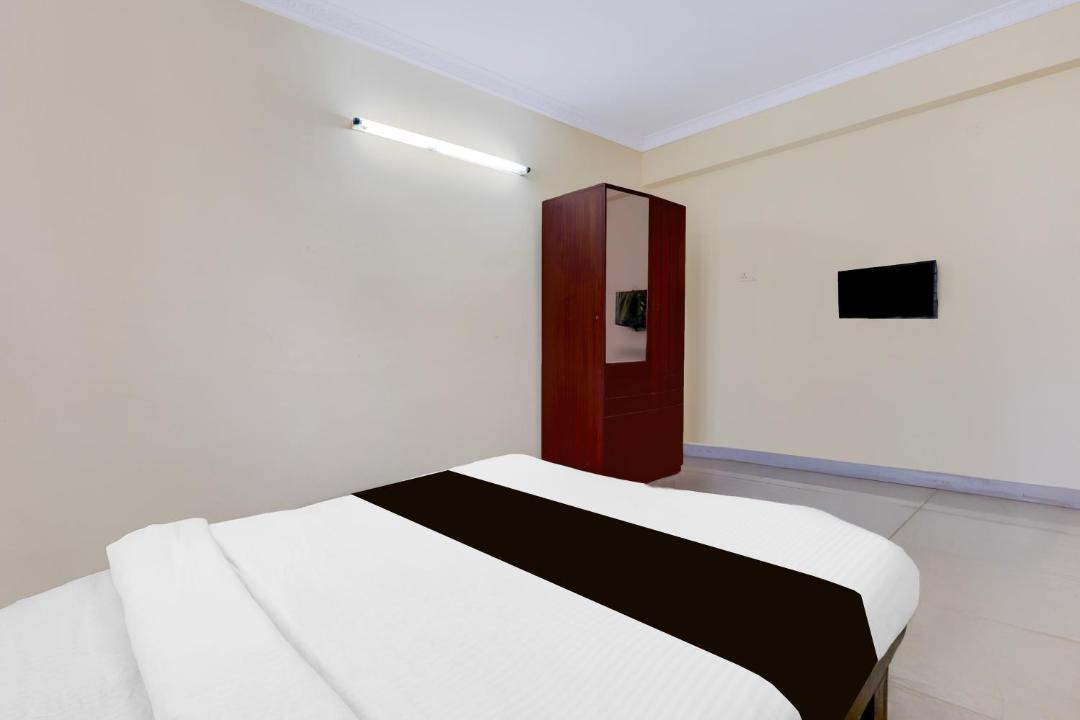 Kakinada Hotel | Collection O Bhanugudi Junction Kakinada Formerly Stay Inn Luxury
