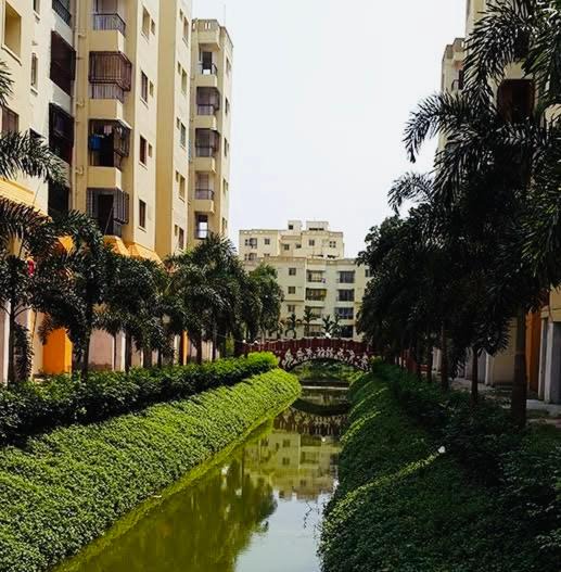 Barasat Apartment | Azure Courtyard - vibrant and cozy vibe