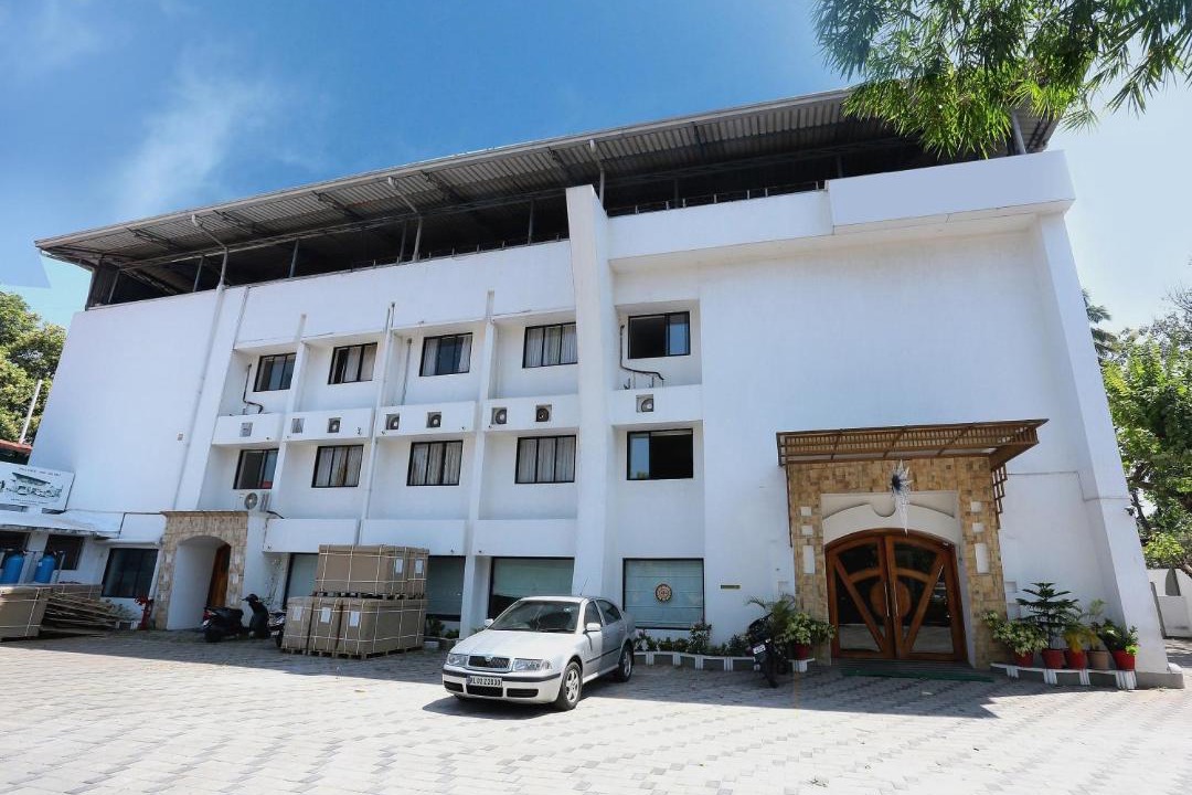 Kollam Hotel | Super Townhouse Dona Castle