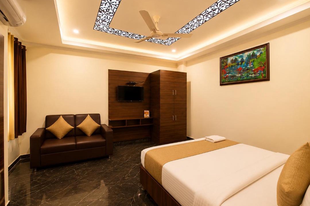 Gomti Nagar Hotel | Hotel Hyfa Continental
