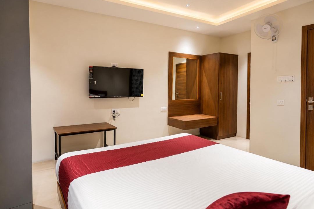 Marathahalli Hotel | Royal Suites Near Brookefield Bangalore