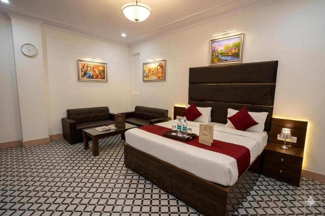 Ghaziabad Hotel | Hotel Royal Blue The Premium Rooms-Rajendera Nagar