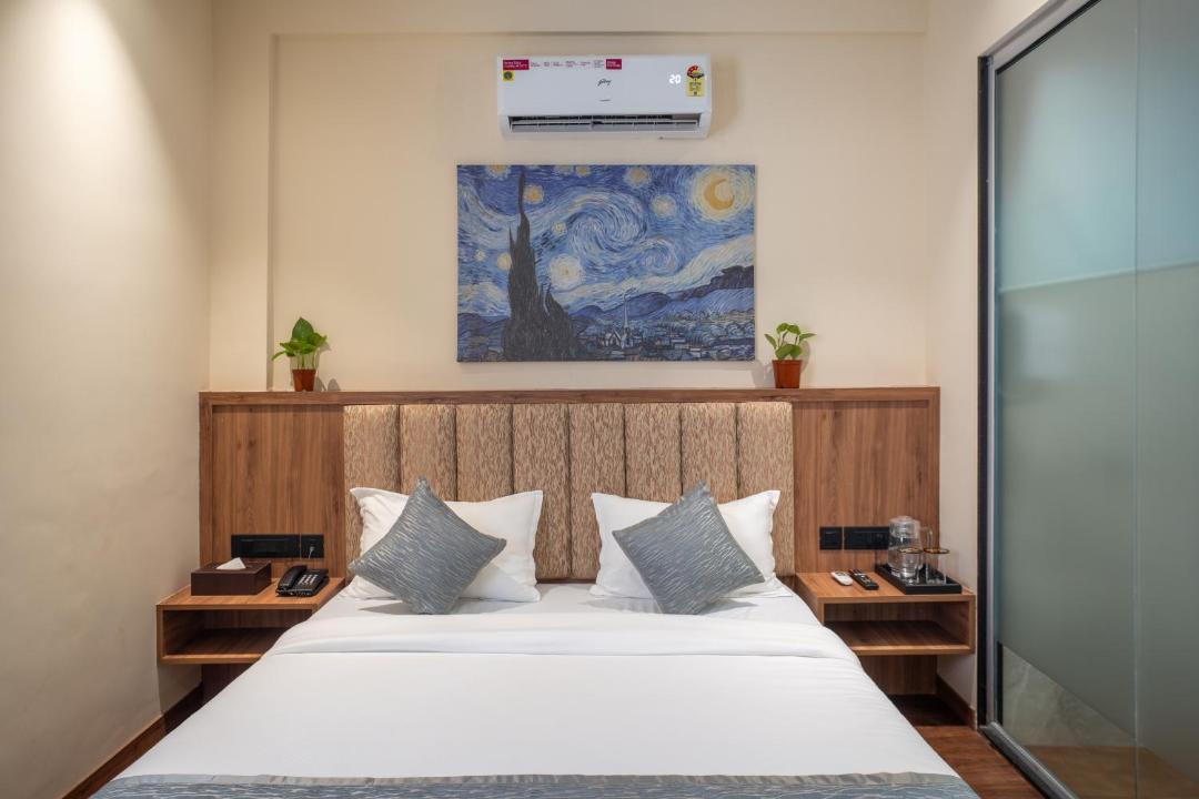 Gachibowli Hotel | Monarch Montvert Hitec