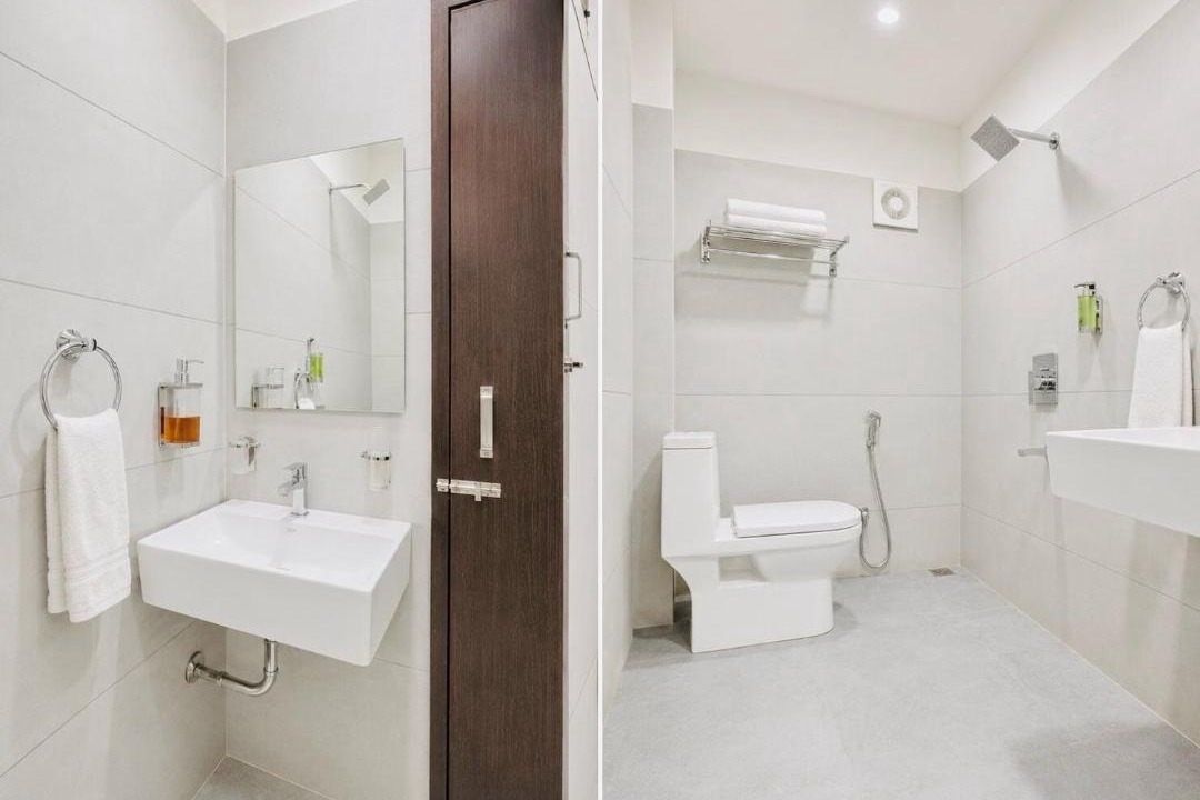 Bhopal Hotel | Hotel O Lal's Plaza