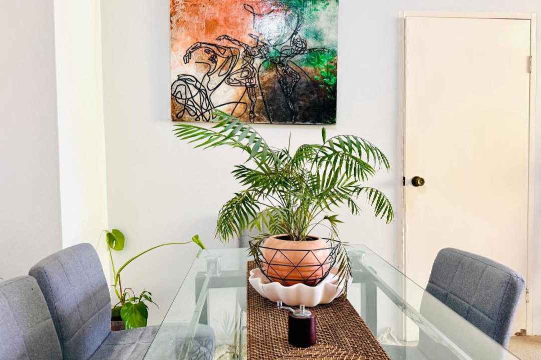 North Bondi House | Cozy Bondi ROOM - Beach life and Local Host! Free Parking