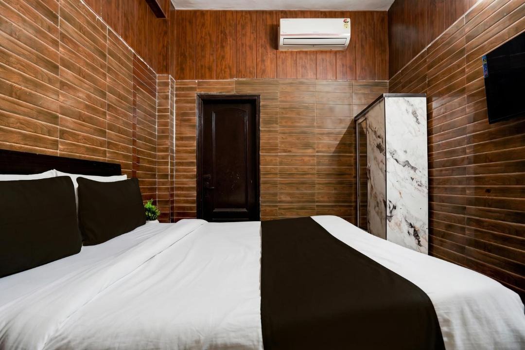 Sahibabad Hotel | Super Collection O Hindon Airport Ghaziabad