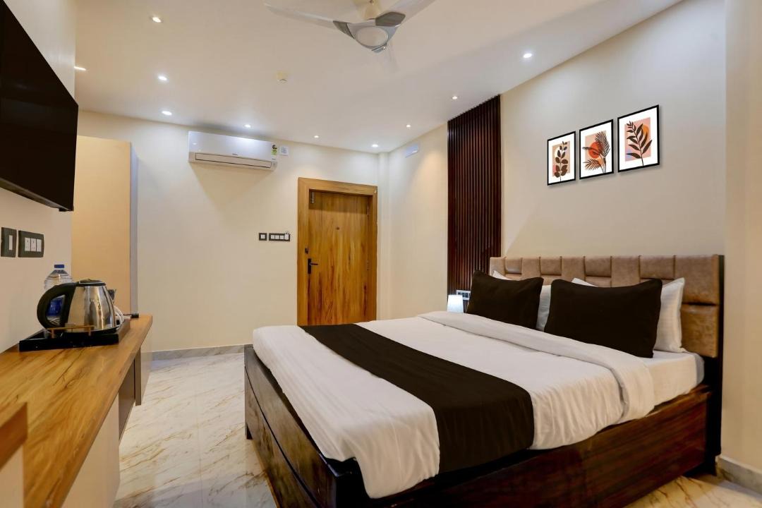 Bhubaneshwar Hotel | Super Townhouse Puri Bypass Crossway Formerly Hotel Pratee Heights