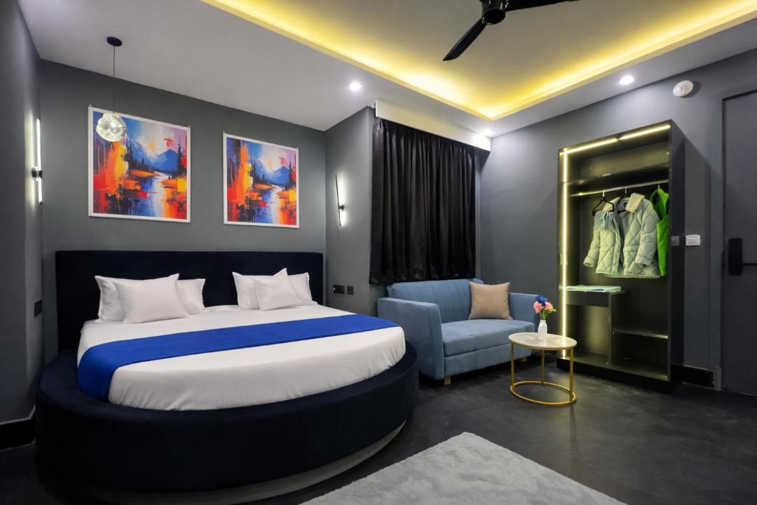 South Extension Hotel | The Boutique Studio Near Green Park Delhi- By ACESTAYZ