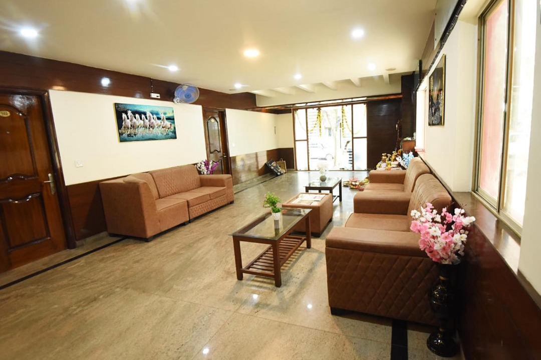 Stage 1 Hotel | Laavish 7 Hotel