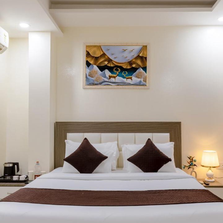 Sainik Farm Hotel | Hotel Ashirwad Near RDC Ambedkar Road