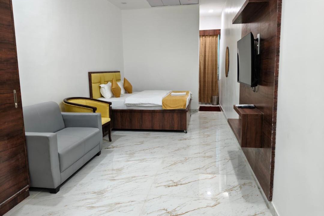 Nawada Hotel | The Royal Height