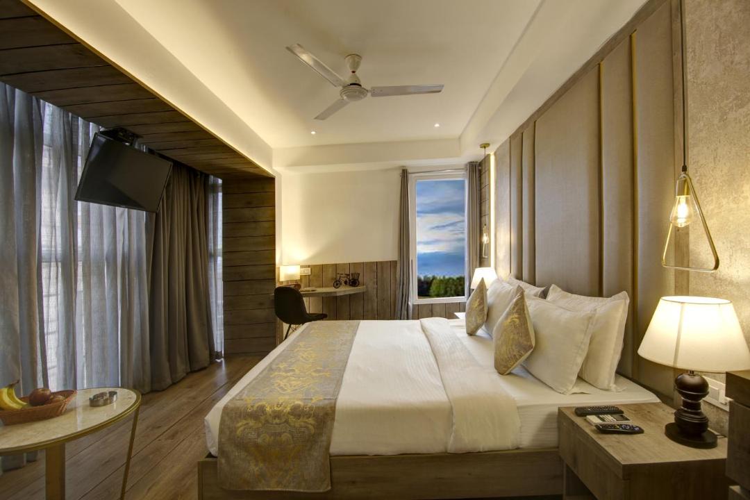 Moti Nagar Hotel | Grand Pallace