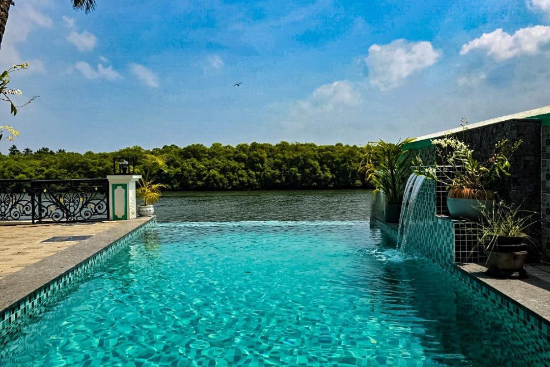 Cavelossim Hotel | Nico's