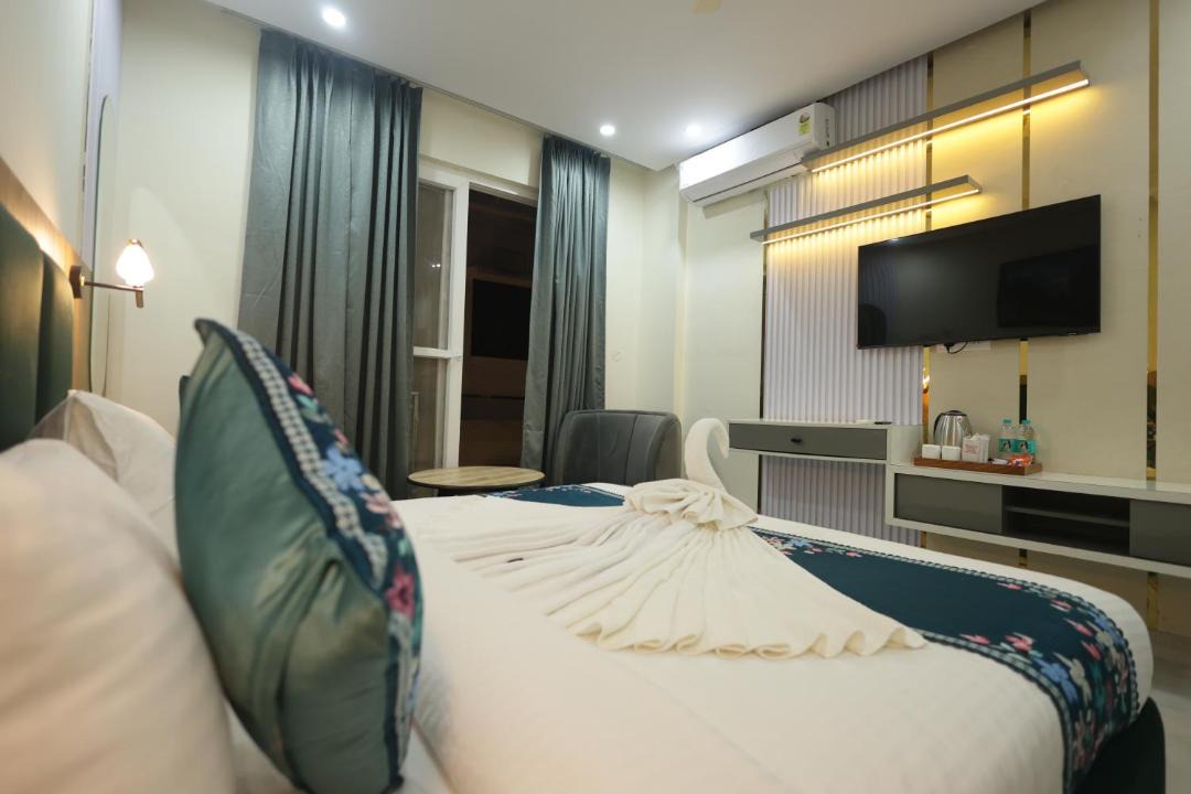 Tapovan Hotel | Roots & Peaks Wellness Hotel