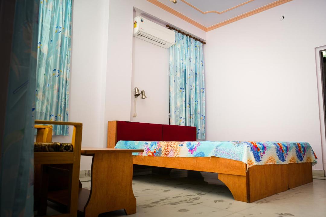 Sindhi Camp Hotel | Hotel Karni Niwas