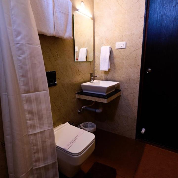 Kottakuppam Hotel | ASJ Holiday Villa