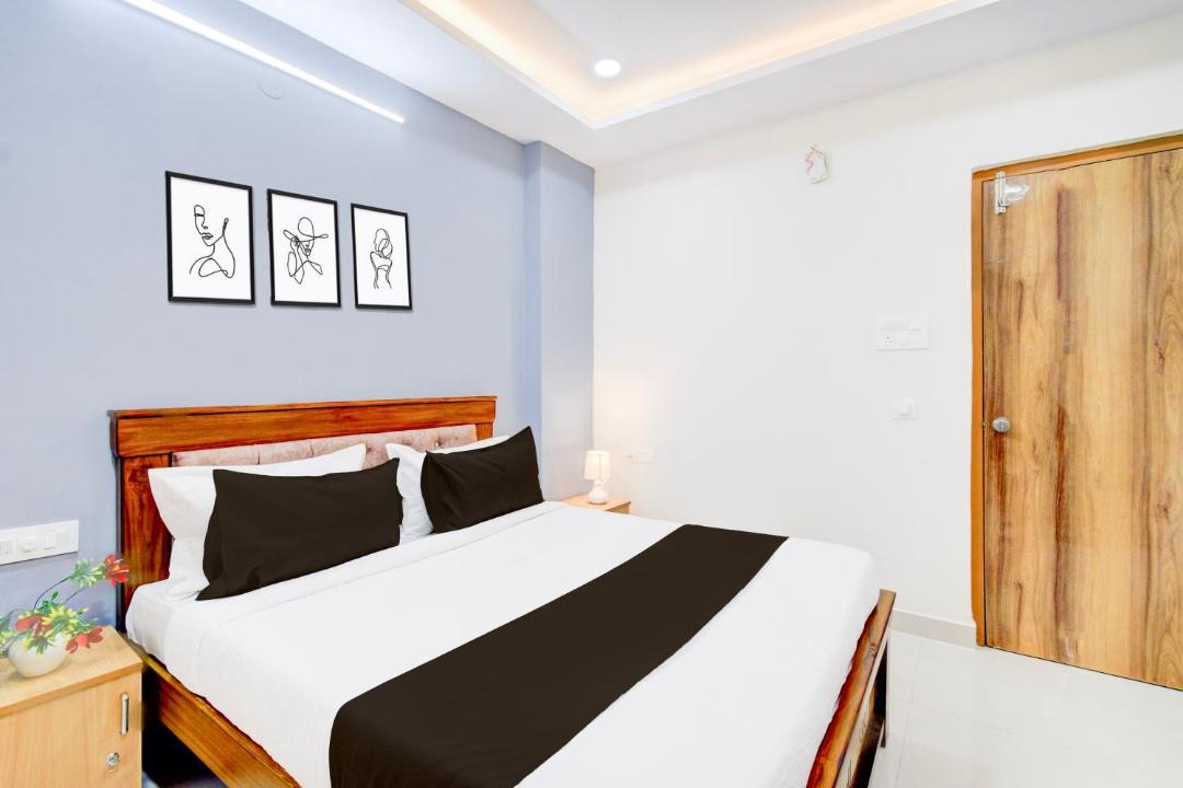 Manikonda Hotel | Super Townhouse Lanco Hills Gachibowli