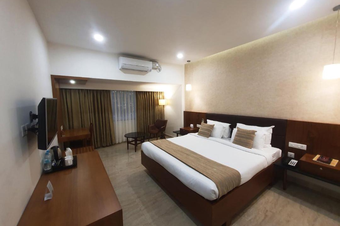 Onamthuruth Hotel | Hotel Aida