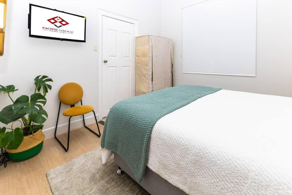 Bondi Apartment | Location & Budget - Great Affordable Studio Bondi