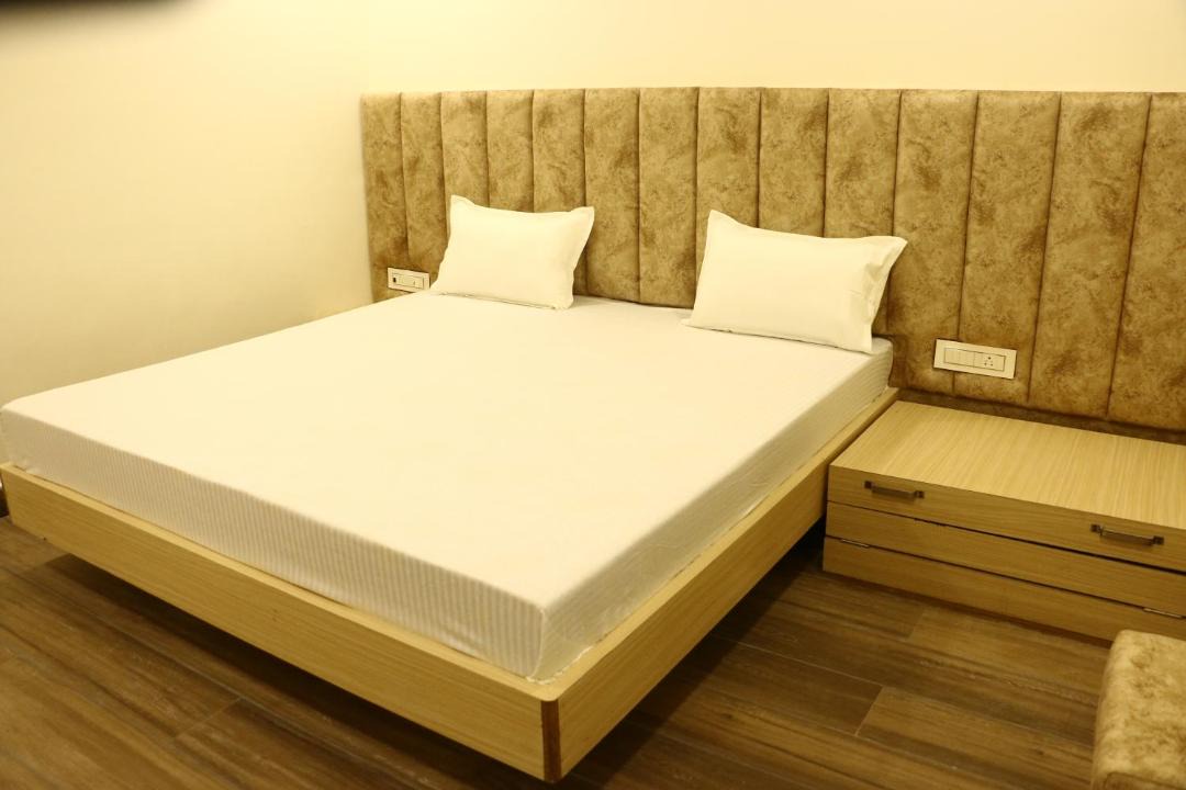 Bhopal Hotel | Hotel Silvora inn