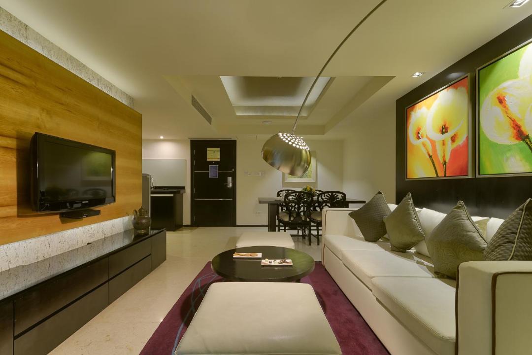 Koramangala Hotel | Davanam Sarovar Portico Suites
