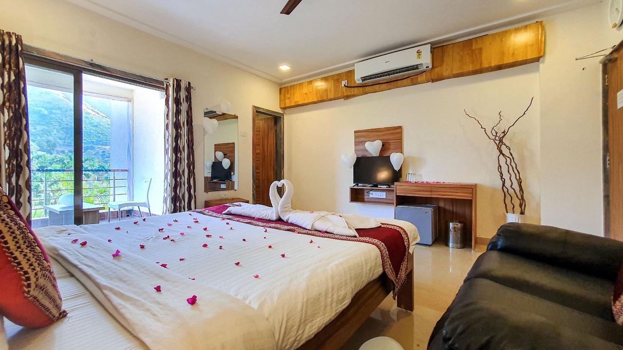 Photo of Bedroom in Igatpuri