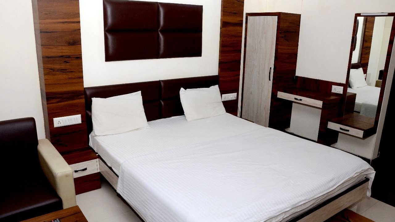 Photo of Bedroom in Mahesana