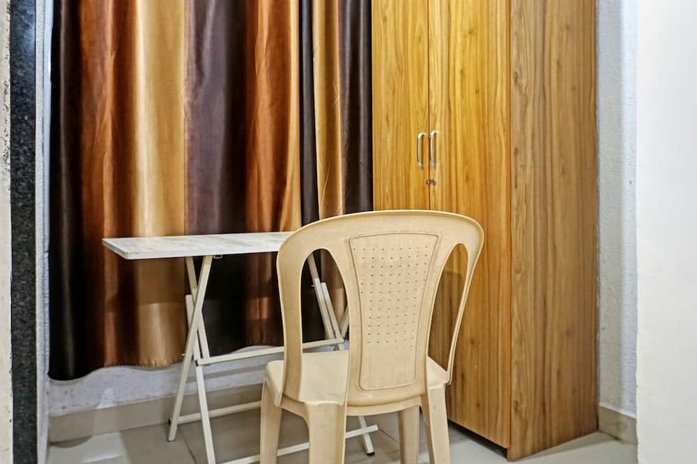 Photo of Bedroom in Kharadi