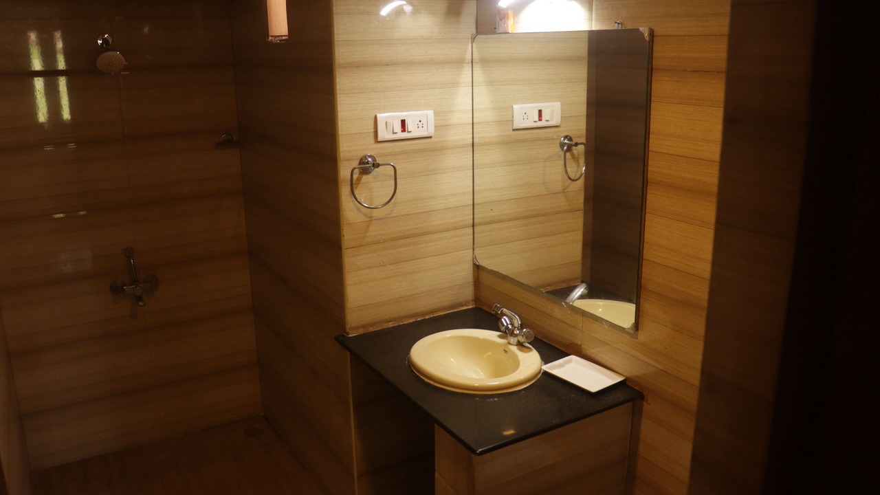 Photo of Bathroom in Mahabalipuram Beach