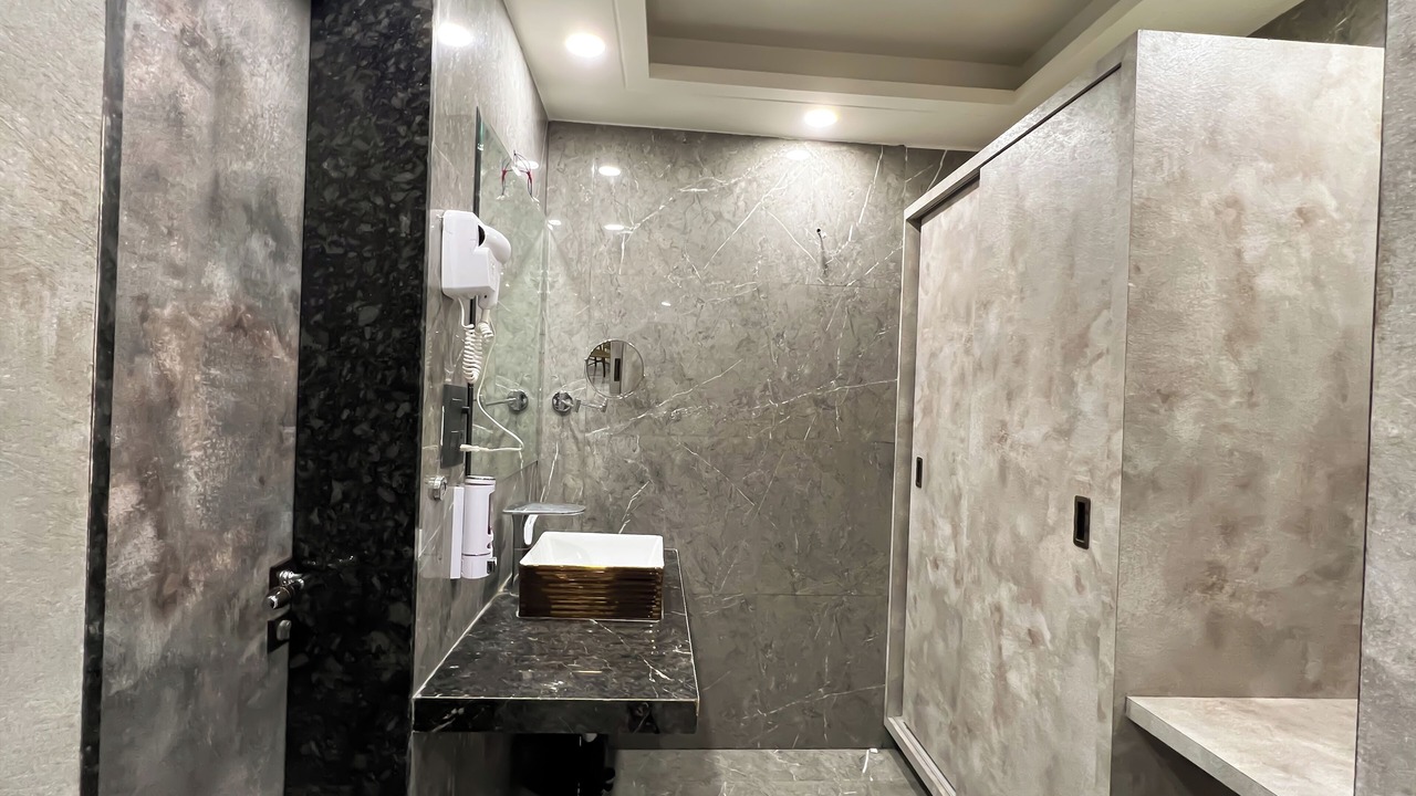 Photo of Bathroom in Mahiravani