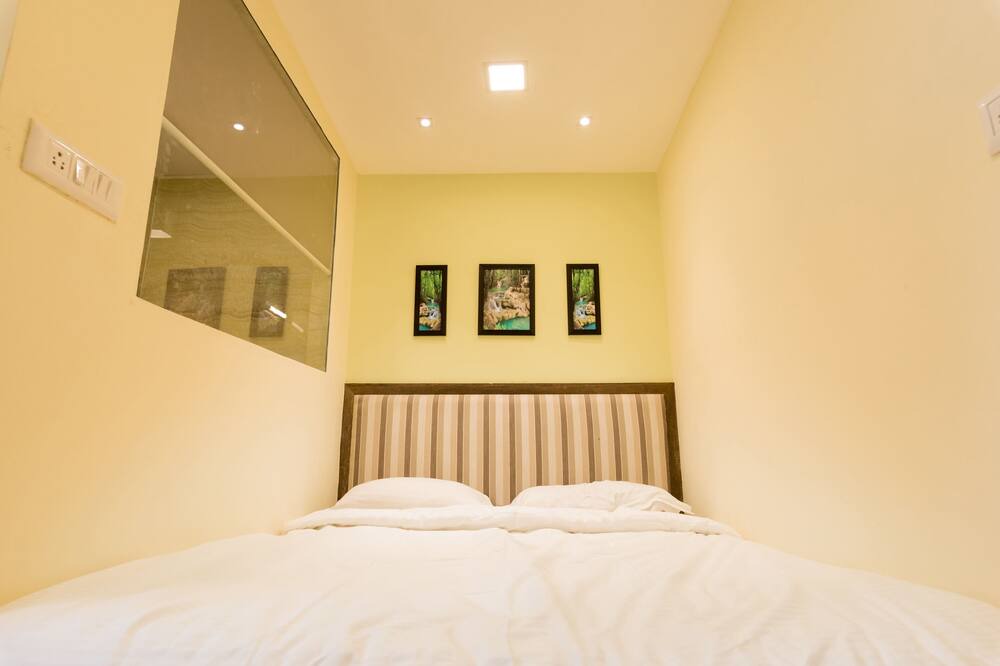 Photo of Bedroom in J B Nagar