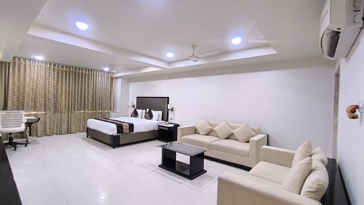 Photo of Bedroom in Porbandar