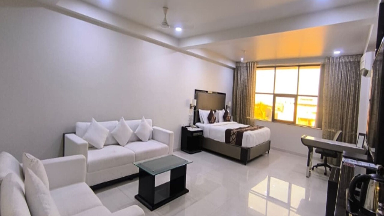 Photo of Bedroom in Porbandar