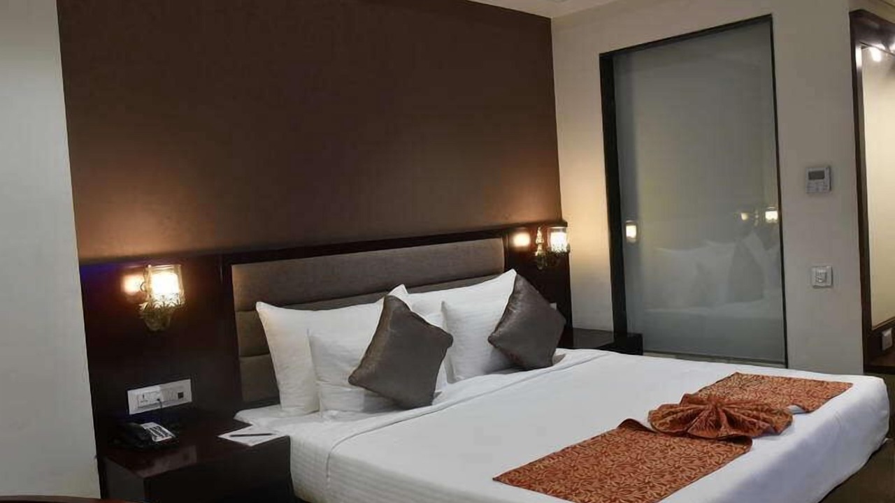 Photo of Bedroom in Bicholi Mardana