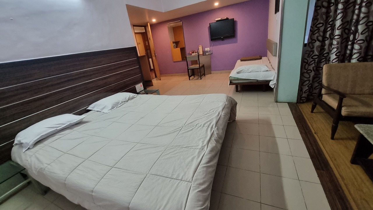 Photo of Bedroom in Deccan Gymkhana