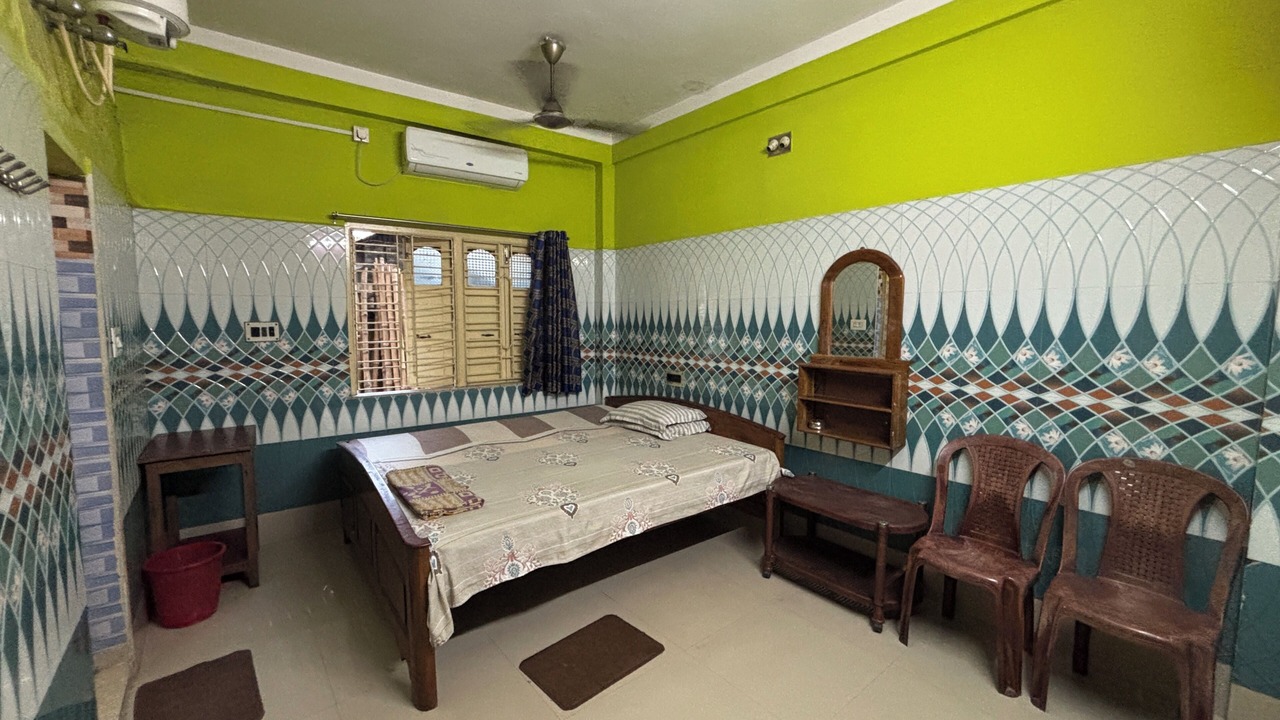 Photo of Bedroom in Mayapur