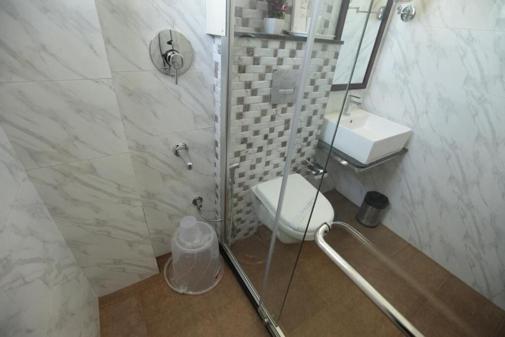 Photo of Bathroom in Periamet