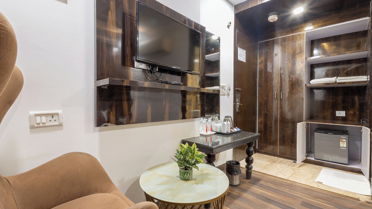 Photo of Bedroom in Karol Bagh