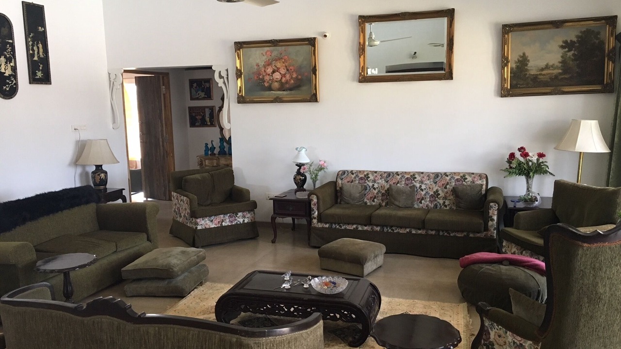 Photo of Livingroom in Khanapur