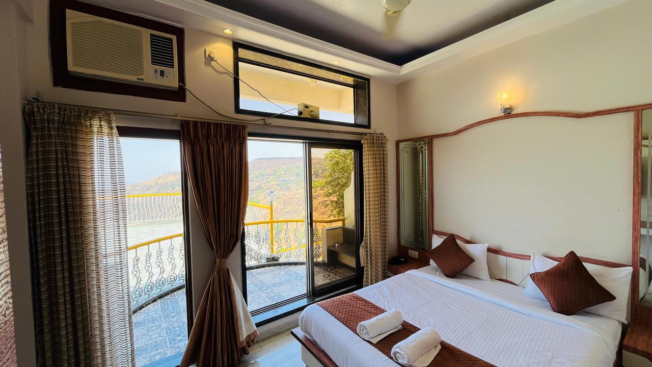 Photo of Bedroom in Panchgani