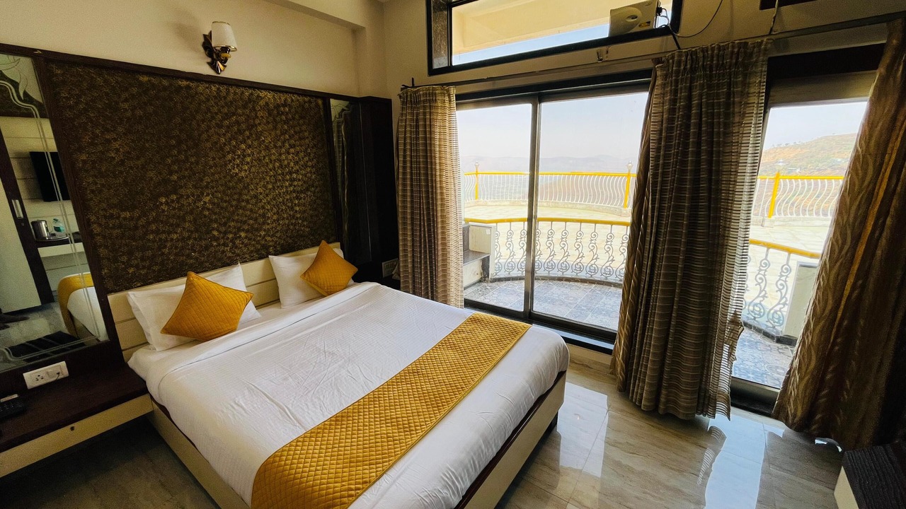 Photo of Bedroom in Panchgani
