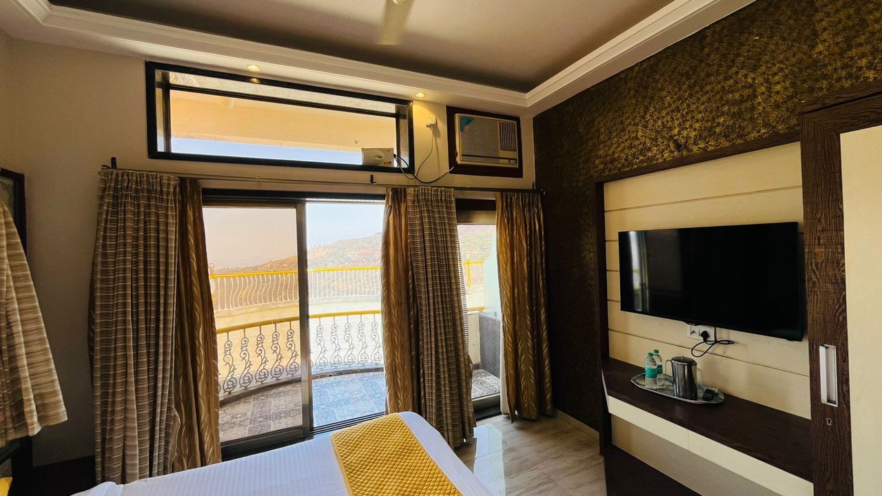 Photo of Bedroom in Panchgani
