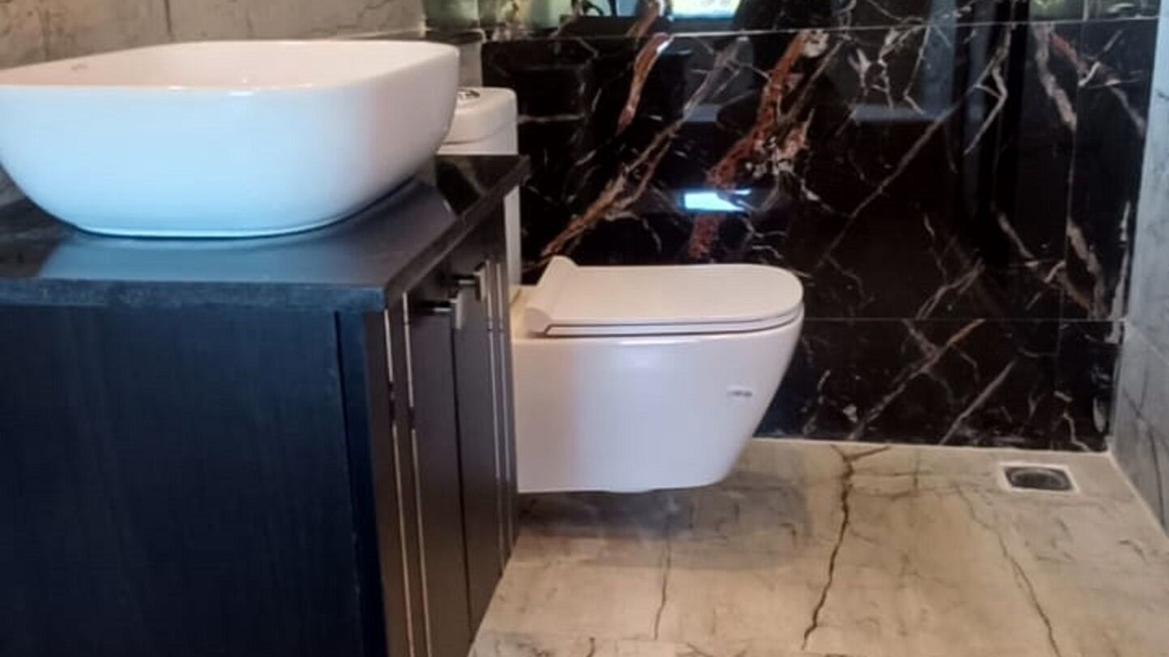 Photo of Bathroom in Mahabalipuram