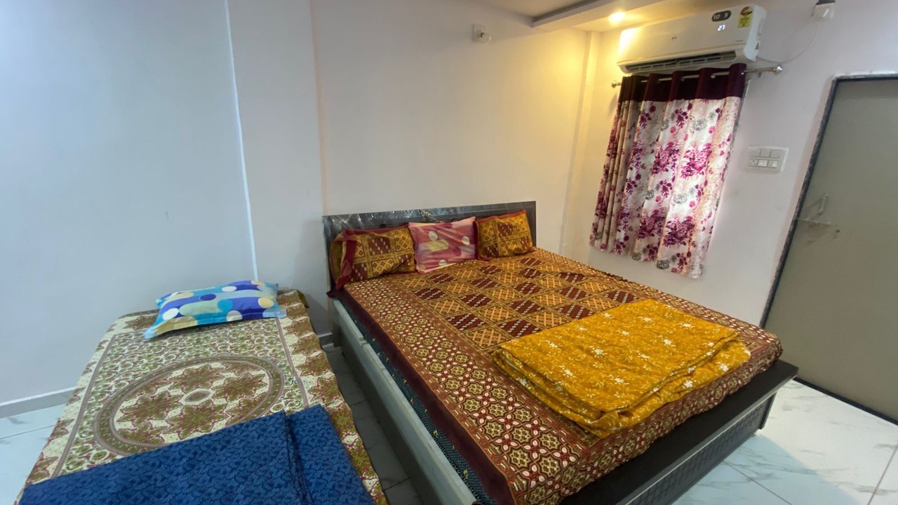 Photo of Bedroom in Rajpipla