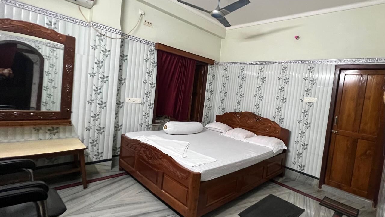 Photo of Bedroom in Mayapur