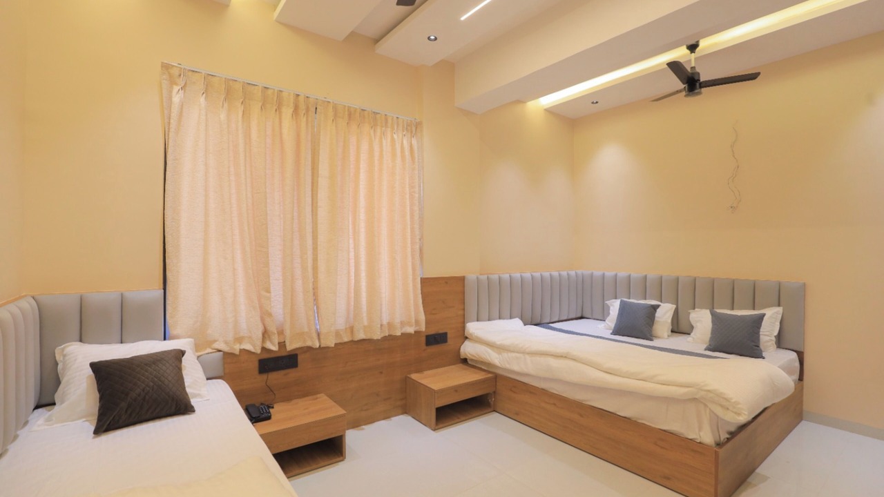 Photo of Bedroom in Daulatabad