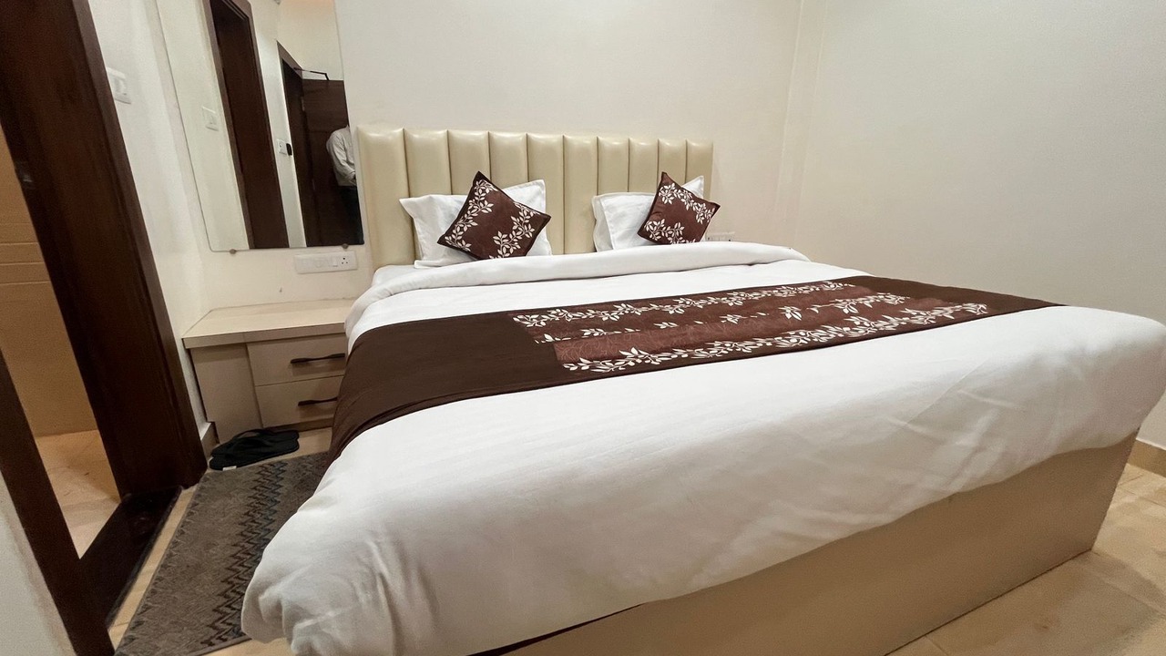Photo of Bedroom in Allahabad