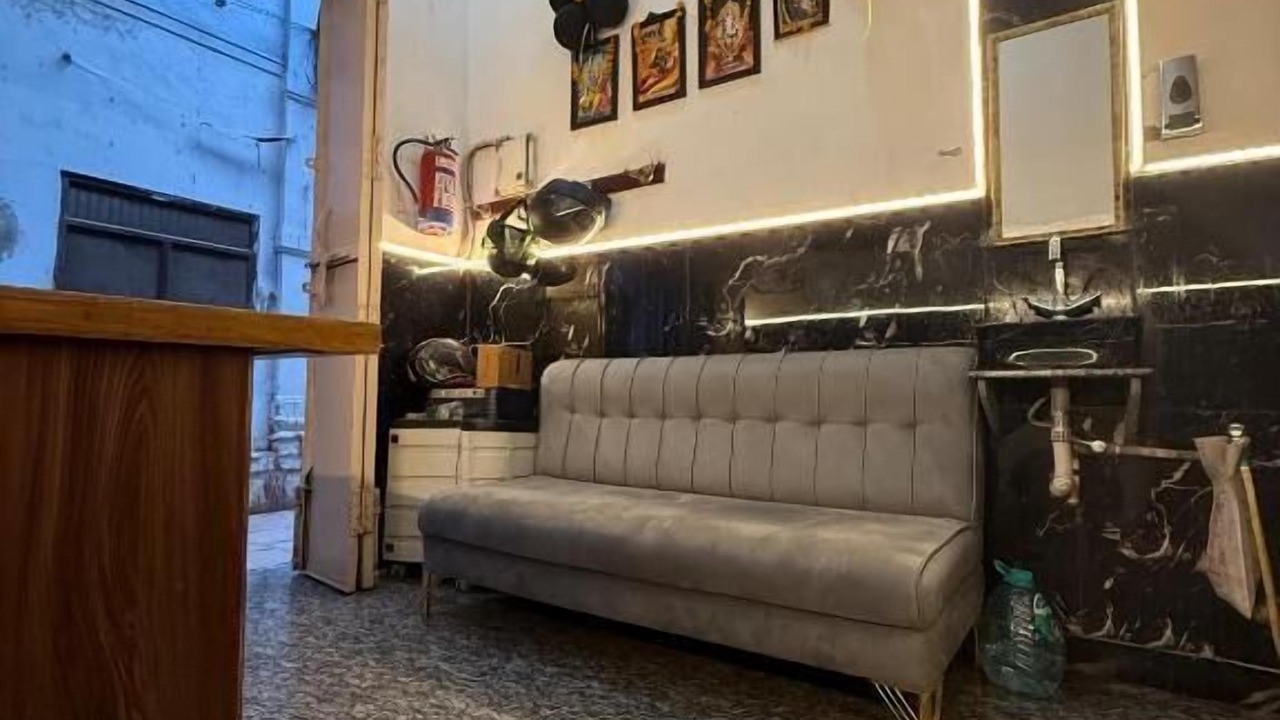 Photo of Livingroom in Varanasi