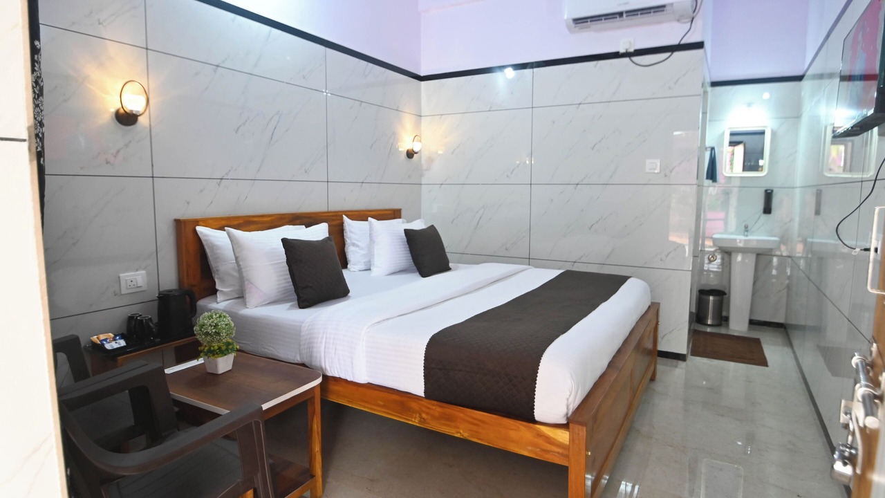 Photo of Bedroom in Murudeshwara