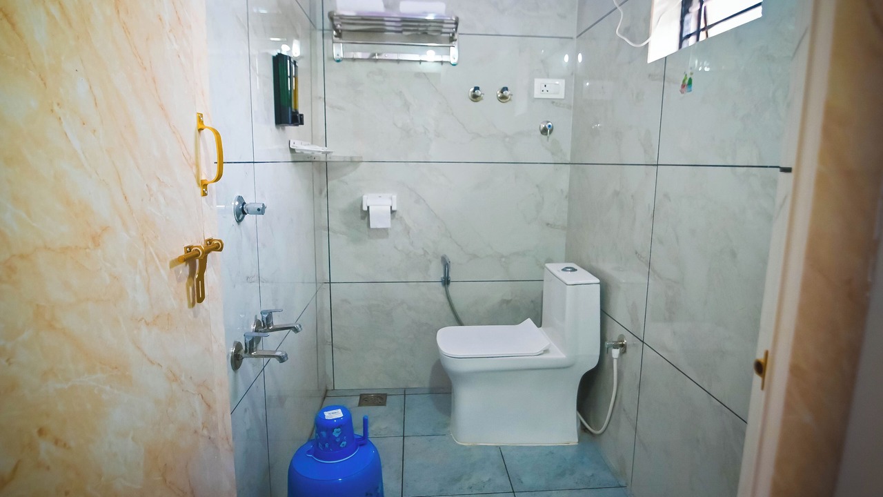 Photo of Bathroom in Murudeshwara